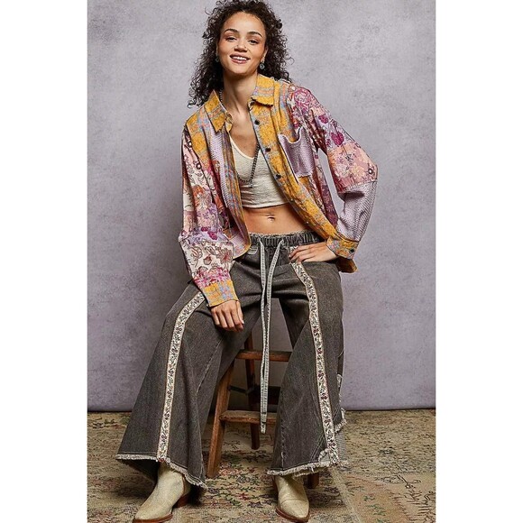 POL Printed Button Down Long Sleeve Exposed Seam Shirt - Picture 7 of 8